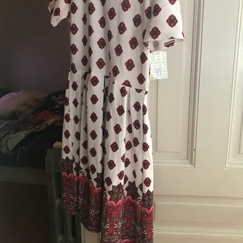 Unicon lularoe Dipped Amelia